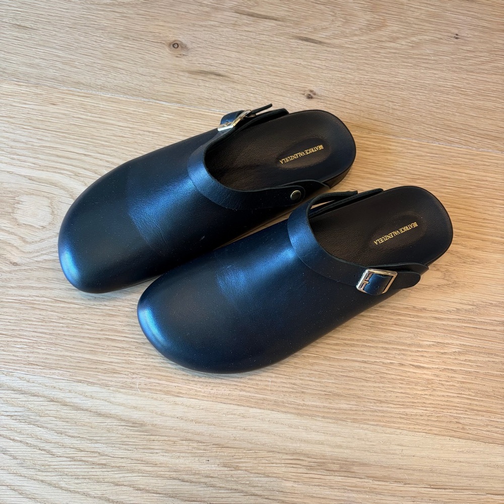 Beatrice Valenzuela Black Clog
